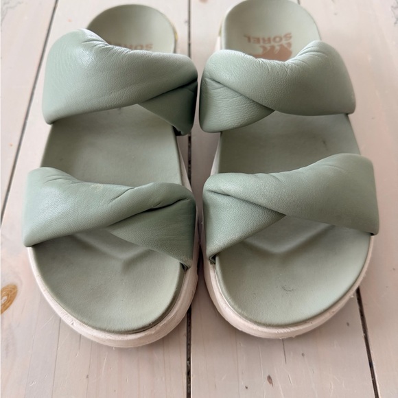 Sorel Women'’s Viibe Twist Green Sandals - Picture 5 of 5